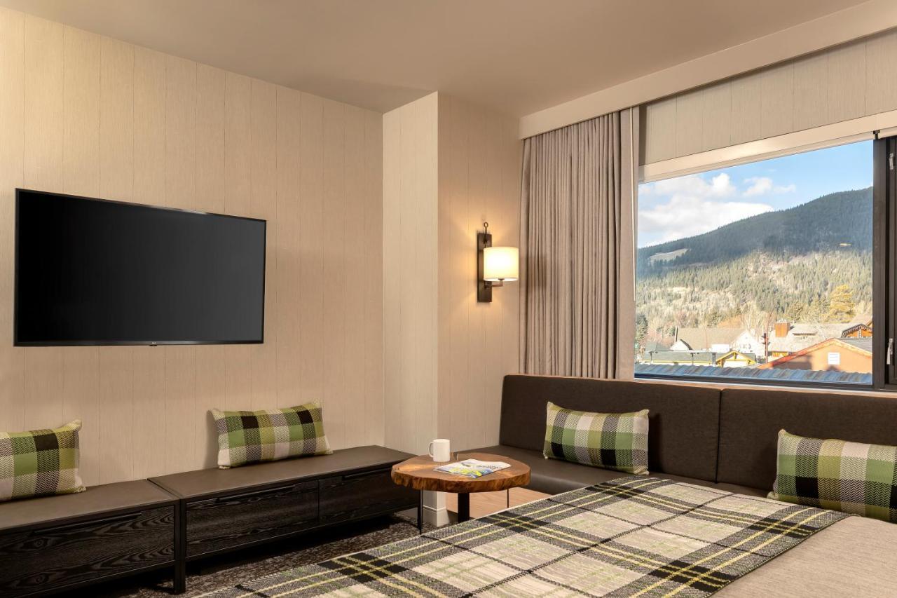 Peaks Hotel And Suites Banff Exterior foto